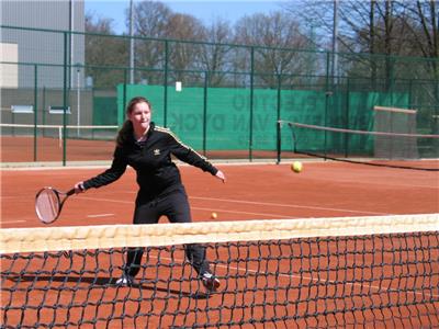Tennisinitiatie tijdens Open Deur voor de jeugd